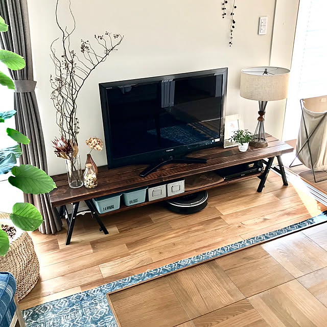 Lounge,DIY,テレビボード,観葉植物,ドライフラワー,ACME FURNITURE,journal standard Furniture,ルンバ,ラグ,ヴィンテージ,100均,ブラウン,BasShu,DIYテレビボード milcookの部屋