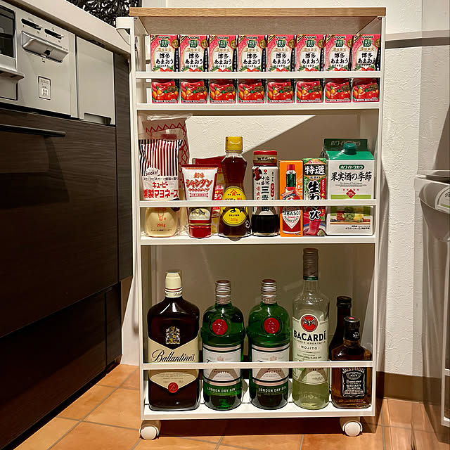 アルコール,紙パックドリンク,収納,ストック,調味料,RoomClipショッピング,towerシリーズ,山崎実業,キッチンワゴン,2人暮らし,IG⇨yasuyo66,Kitchen,隙間収納 yasuyo66の部屋
