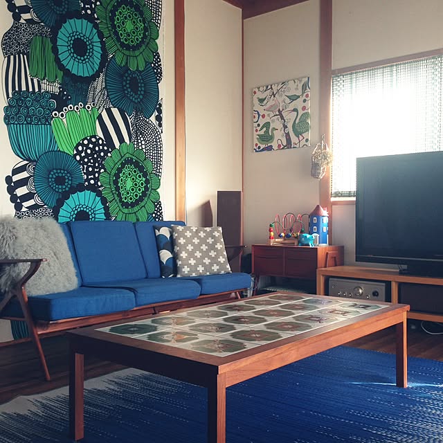 Lounge,lkea,ムーミンハウス,クッションカバー,ソファー,デンマーク家具,マリメッコ,marimekko,シープスキン,木の家,タペストリー,北欧,ファブリックパネル,シールトラプータルハ ramの部屋