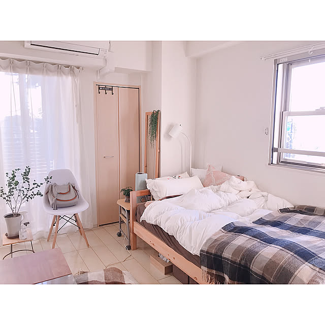 賃貸インテリア,1K 1人暮らし,一人暮らし部屋,ひとり暮らし,無印良品,一人暮らしインテリア,シンプルライフ,一人暮らし,一人暮らし女子,1K,1K 一人暮らし,賃貸,セリア,電気ブランケット,ブランケット,B-COMPANY,IKEA,ニトリ,イームズチェア リプロダクト,スタンドライト,シングルベッド,Bedroom mikiteacupの部屋