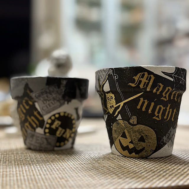 My Desk,300円ガイコツが滑稽笑,ハロウィンリメ鉢作りました,モノトーンリメ鉢,モノトーン雑貨,ハロウィン,お気に入り,癒し,夏,リメイク,見てくれてありがとうございます♡,夏の記録,いつもみて頂き有難う御座います(^^),今週もよろしくお願いします❁*.ﾟ,手作り,秋 Aqettyの部屋