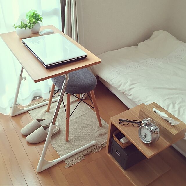 My Desk,コの字の家具,1K,一人暮らし,ニトリ,無印良品,ナチュラル,スツール,狭い部屋,テーブル Cha-Chaの部屋