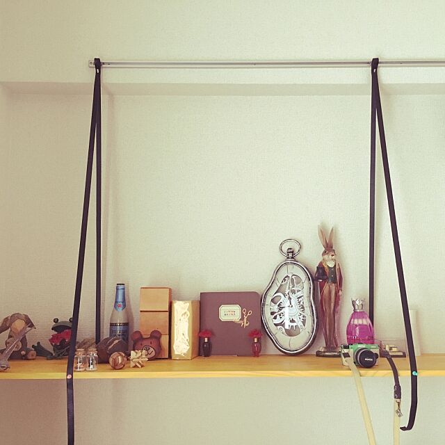 My Shelf,画鋲,革ベルト,ピクチャーレール,DIY ngito-mooの部屋