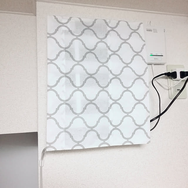 On Walls,ルーター隠し,ルーター収納,ルーター 壁掛け,DIY初心者,賃貸,賃貸マンション,100均,1LDK,夫婦二人暮らし,ルーター隠しDIY,壁面収納,1LDK 2人暮らし,1LDK2人暮らし,狭いスペースを生かしたい,狭いけど諦めない！,ルーター収納完成 minamiの部屋