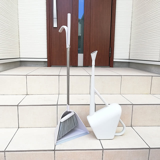 Entrance,ほうき&ちりとり,RoomClipショッピング,おうち見直しキャンペーン,立てられるジョウロ pinokoの部屋