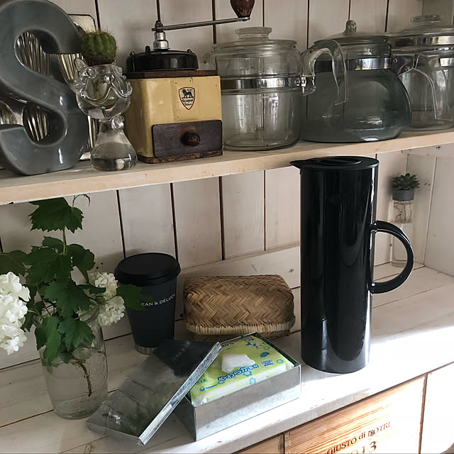 Lounge,愛用品,古い物,キッチン道具が好き,オールドパイレックス,セリア,魔法瓶,ステルトン,ウェットティッシュケース,セリアブリキ缶,100均,キッチンカウンターDIY,いつもありがとー。,断捨離中(｀･ω･´),グリーンのある暮らし,コメントお気遣いなく,みせる収納,キッチン収納 RURULOVEの部屋