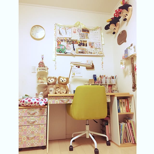 My Desk,中1女子,子供部屋,女の子の部屋,chocoholic,インテリアシート,勉強机,チョコホリック,セリア,ディズニー,リメイク,6畳の子供部屋,5.8帖 kaccoの部屋