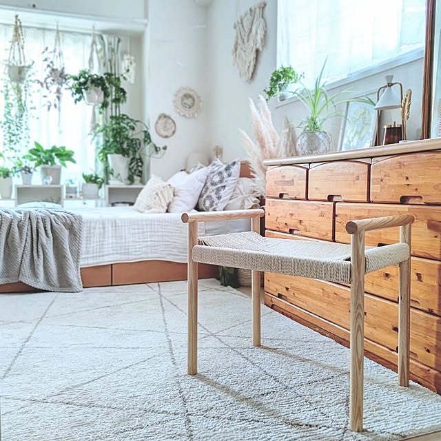 Bedroom,椅子,ボタニカルライフ,URBAN GREEN LIFE,一人暮らし,NO GREEN NO LIFE,2022.8.7,ZARA HOME,ペーパーコードスツール,マクラメ編み手作り,ナチュラルインテリア YuriYuriの部屋