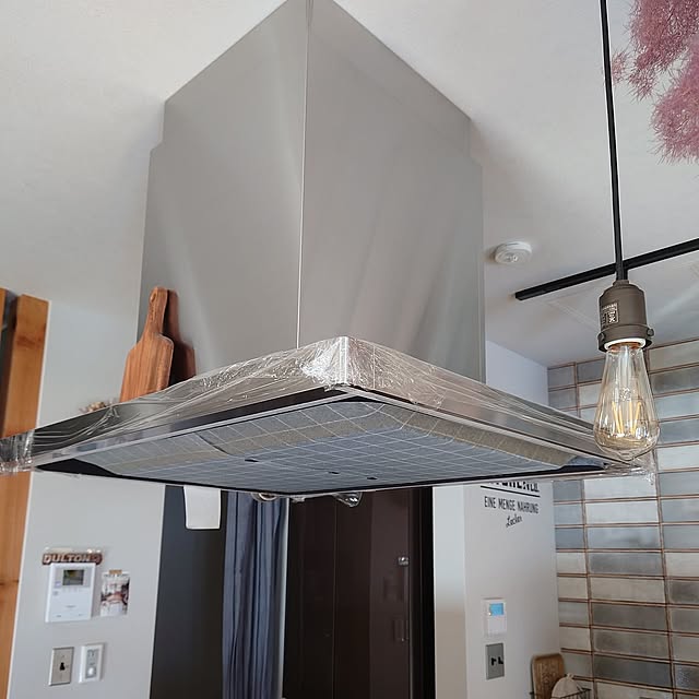 Kitchen,ドライフラワー,パントリー,ペンダントライト,インダストリアル,換気扇,Marshall,大掃除,タカラスタンダード,注文住宅,換気扇フィルター,インダストリアルインテリア,換気扇掃除,タカラスタンダード キッチン,フィルたん,DIESELタイル,shituraeさんの作品,shituraeさんのツリー mamaの部屋