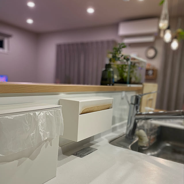 RoomClipショッピング,シンプルインテリア,無印良品 ゴミ箱,無印良品,towerマグネットシリーズ,towerシリーズ,キッチン雑貨,水回り,キッチンカウンター,タカラスタンダード オフェリア,タカラスタンダード キッチン,タカラスタンダード,人大ワークトップ,ホワイトインテリア,ホーローパネル,マグネット収納,ペーパータオルホルダー,グレーの壁,Kitchen,クラッソ,kurasso kurinokiの部屋