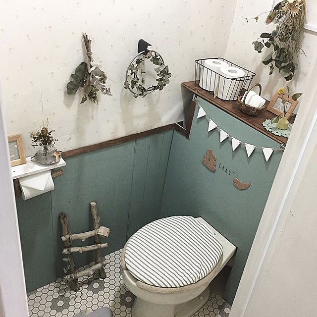 Bathroom,ミルクペイント ピスタチオグリーン,ミルクペイント,腰板,タンクレス風,クッションフロア,壁紙屋本舗,DIYトイレ,トイレ改造計画,山善セラミックヒーターモニター応募,ドライフラワーのある暮らし,ドライフラワー ayane_cielの部屋