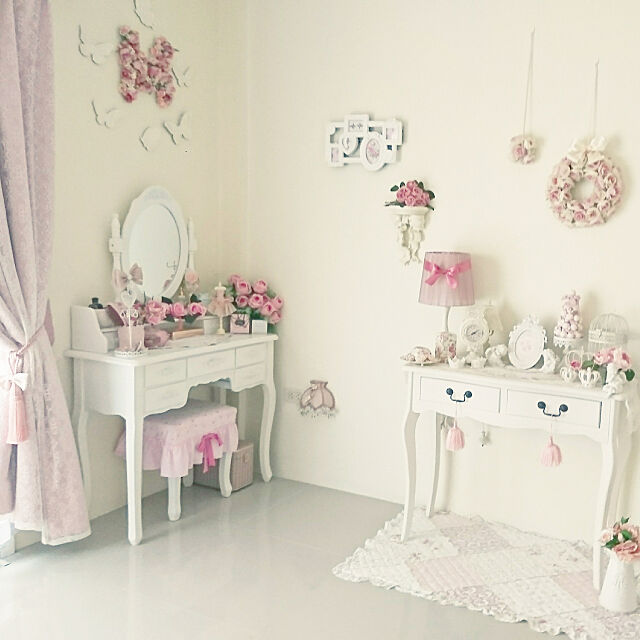 Bedroom,ピンク,フレンチ,姫,海外インテリア,薔薇,白家具 Pink_Jasmineの部屋