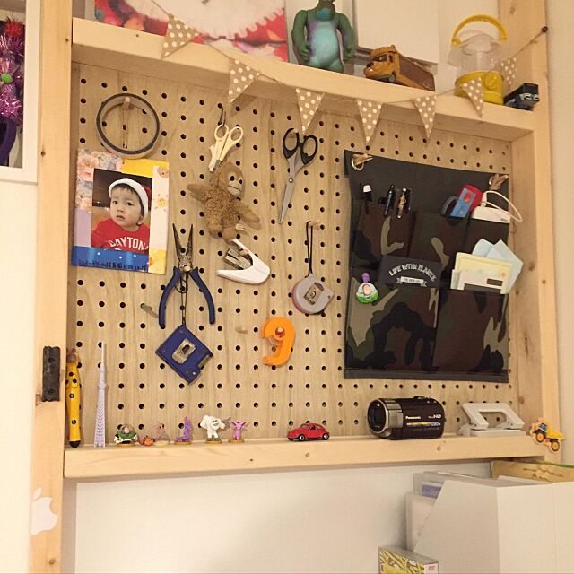 My Shelf,2×4,迷彩,ナチュラル,パンチング,有孔ボード,文房具収納,DIY,3Coins,ディアウォール nicoの部屋