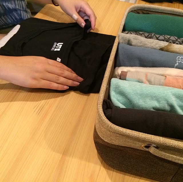 My Shelf,娘もマスター,こんまり流たたみ方,ニトリの収納ボックス,UNIQLO,立てる収納 yodamyuの部屋