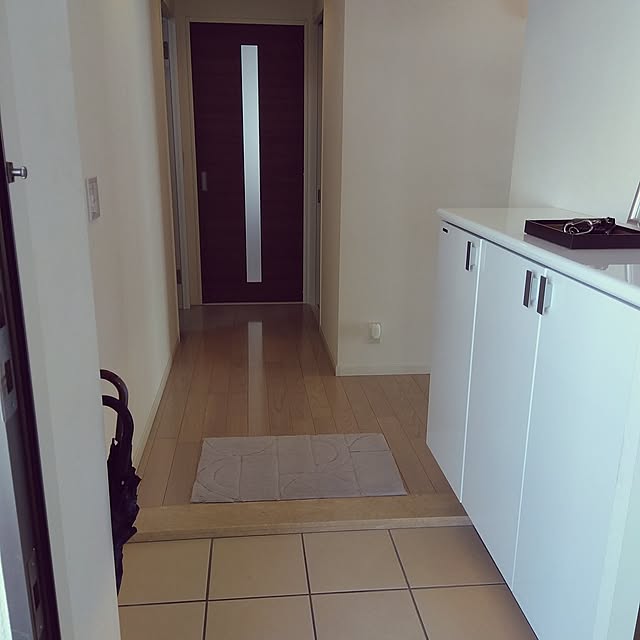 Entrance,必要なものだけを置く,５人家族 Jaskichiの部屋