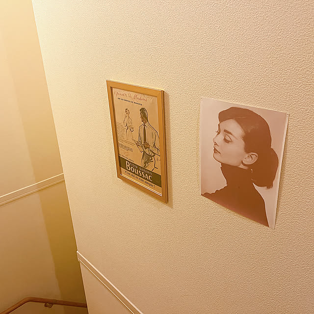 On Walls,階段の壁,ポスター,100均,ダイソー,賃貸 sonoriの部屋