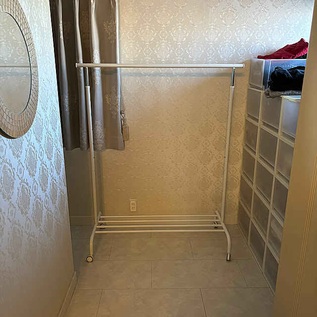 Bedroom,ハンガーラック,寝室,服の収納 akanejewelerの部屋