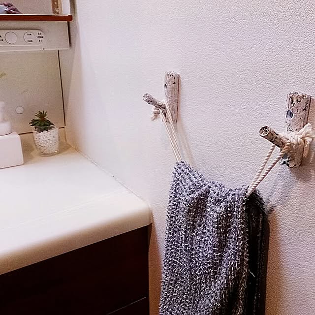 Bathroom,田舎,植物,西海岸風にしたい,北欧もめっちゃ好き,二世帯同居,カリフォルニアインテリアに憧れる,インテリア,セリア,セリアリメイク,枝風,フック,ロープ useimama83132513の部屋