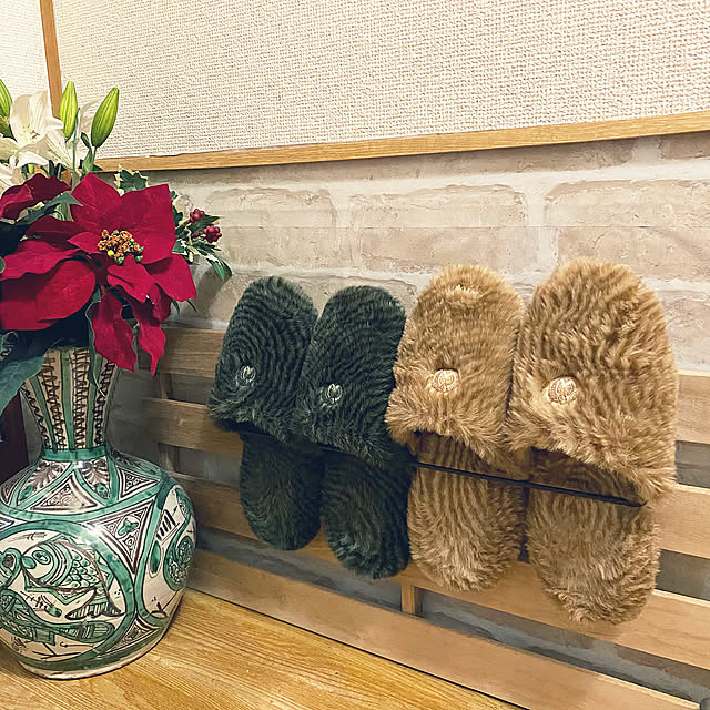 お気に入りの花瓶,フカフカのスリッパ,スノコとアイアンバー,mila schon,ミラショーン,ルームシューズ,団地,Bedroom mamiの部屋
