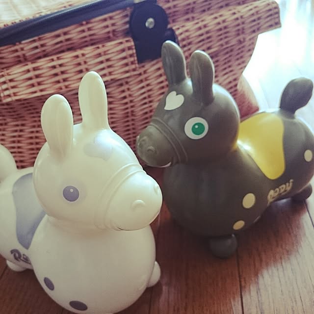 Lounge,社宅,Rody,白,ホワイト,カーキ plumの部屋