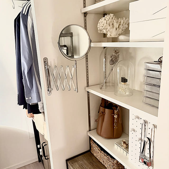 IKEA,壁掛けミラー,インテリア,DIY,ウォークインクローゼット,便利グッズ,おうち時間,ポストカード,Bedroom,クローゼット,Herman Miller kiki__husの部屋