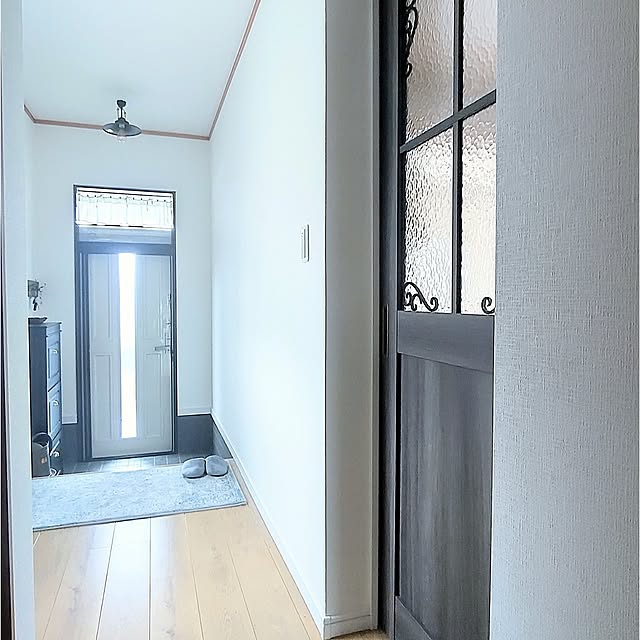 Entrance,ドア,中古住宅,平屋暮らし,ねこと暮らす。,スッキリ暮らしたい,何も変化なし,LIXILドア,見てくださってありがとうございます +CHIHARU+の部屋