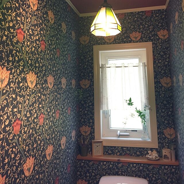 Bathroom,ウィリアムモリスの壁紙,照明,ドライフラワー junの部屋