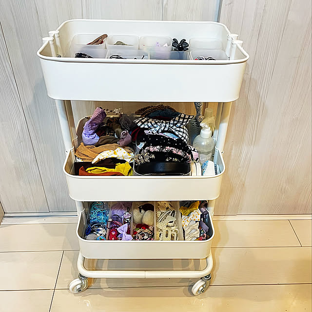 ヘアアクセサリー収納,ダイソー,SHEIN,100均,無印良品,IKEA,Lounge Ariの部屋