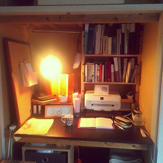 My Desk,押入れ,押入れデスク,ニトリ,サボテン,照明,賃貸,一人暮らし,セリア,DIY,ダイソー,雑貨,植物,リメイク,1K ukkarinskyの部屋