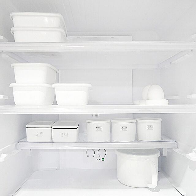 冷蔵庫の収納,冷蔵庫,真っ白,ホワイト,詰め替え,モノトーン,白黒,キッチン収納,Kitchen,ミニマリスト tuuliの部屋