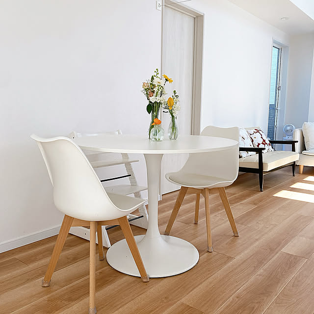 花束,カリモク60 Kチェア,香りのある暮らし,白インテリア,トリニティオーク,IKEA,マイホーム,Lounge neneneの部屋