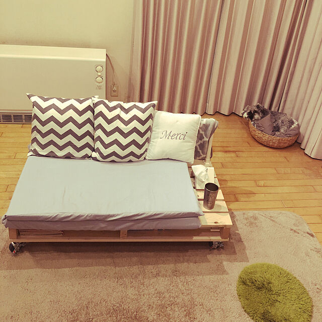 サイドテーブル,DIY,2×4,パレットソファー,ペットベッド,ペットと暮らす kazzzの部屋