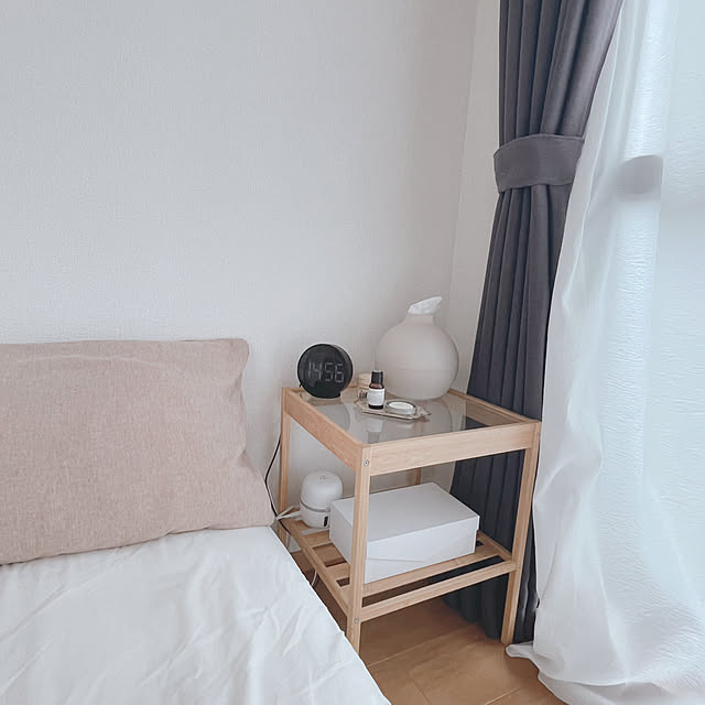 Bedroom,サイドテーブル,IKEA,アロマオイル,賃貸,2LDK,2人暮らし,アロマストーン,賃貸でも諦めない！,すっきり暮らしたい,『RCカントリー倶楽部☆』,RoomClipショッピング akoの部屋