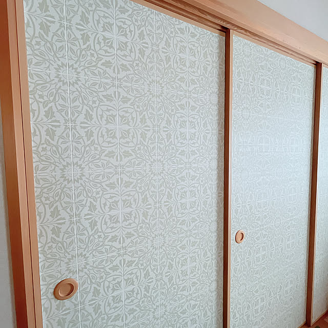 On Walls,猫飼いあるある…(=^x^=),和室の襖,和室,リメイクシート,猫,傷隠し,ズボラ主婦,お手軽リメイク,いつもいいねやコメありがとうございます♡,なかなかコメント出来なくてごめんなさい。,可愛いのが好き,のんびりマイペース,猫がいる生活,ひとりでも頑張る moolの部屋