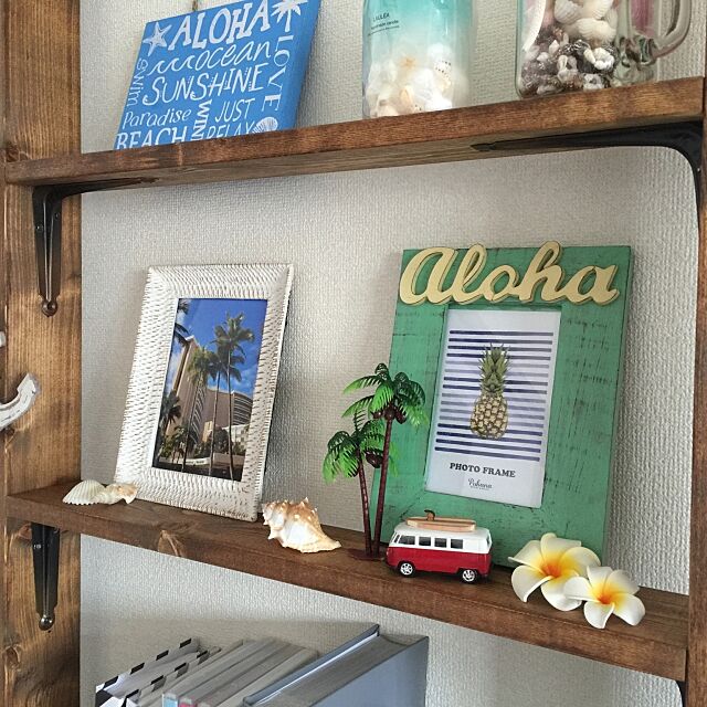 My Shelf,ALOHA,プルメリア,パイナップル,キャンドル,Hawaii♡,シェル,水色,ディアウォール trwkの部屋