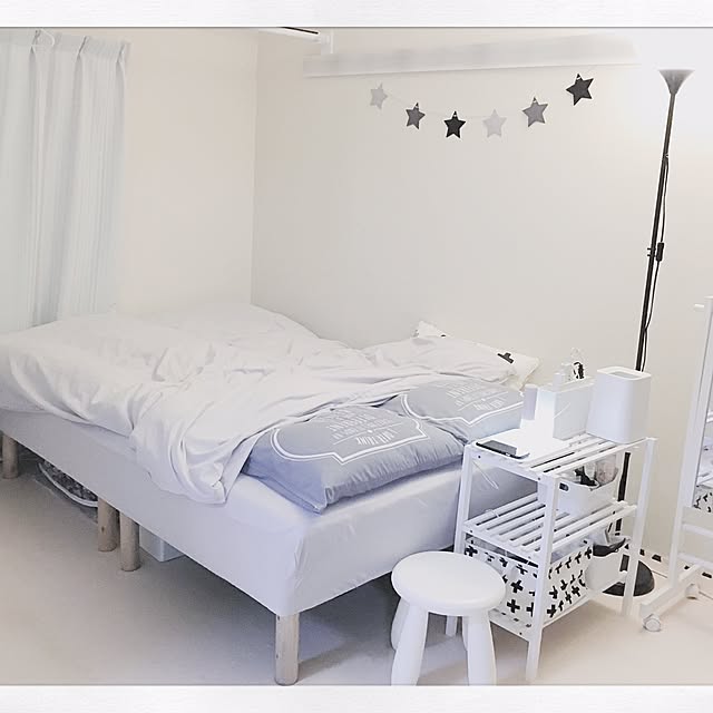 Bedroom,北欧,ニトリ,モノトーン,ホワイトインテリア,2DK,シンプルライフ,塩系インテリア,ナチュラル,IKEA,100均,salut!,寝室,しまむら,キャンドゥ ___k___319の部屋