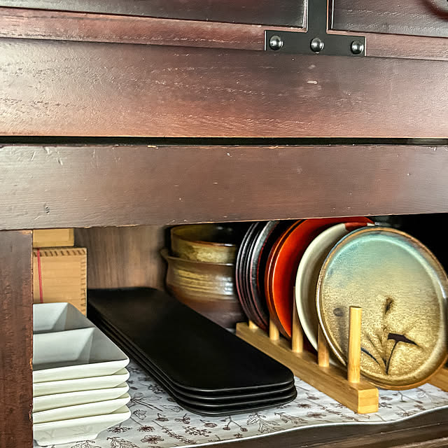 My Shelf,秋刀魚皿,DAISO購入品,掃除,古民家暮らし,心地よい暮らし,人生は一生学び,美しく暮らしたい,仙人のように暮らしたい,市中の山居,軽やかに暮らしたい,水屋箪笥,DAISOポリプロピレン長皿 深月 fawnの部屋