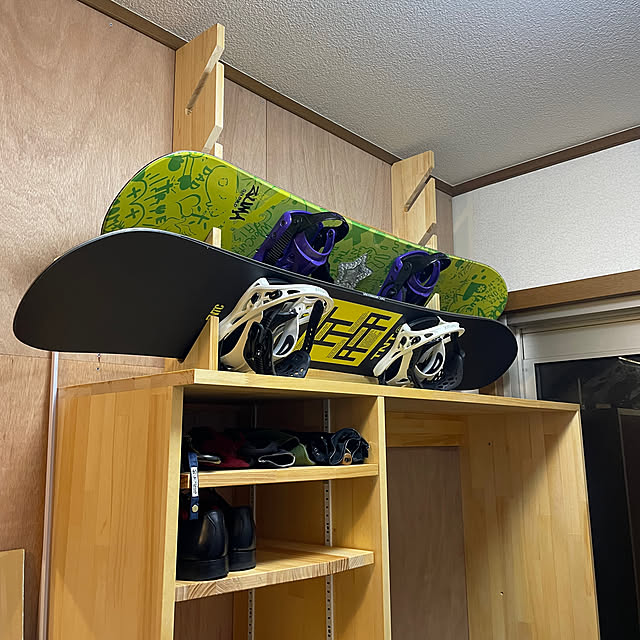Entrance,スノーボード収納,スノーボード,スノーボードラック,パイン材,玄関,DIY,玄関のリフォーム,端材 DIY Yocheeseの部屋
