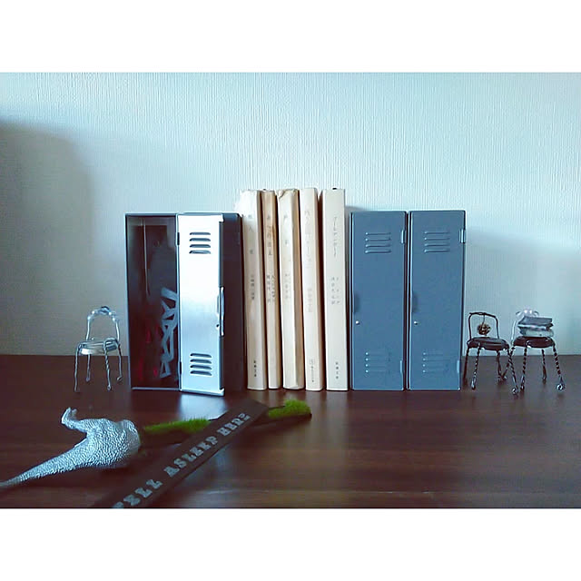 My Desk,シンプルな暮らし,団地住まい,レトロロッカー,セリア,雑貨,ブリックレトロロッカー,本立て,ブックスタンド,しおり waniwaniの部屋