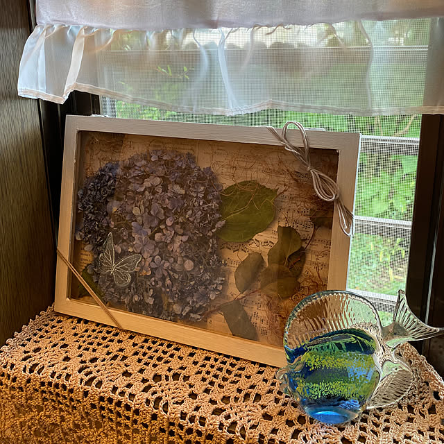 グリーンファイア,ガラスのお魚さん,紫陽花ドライ,紫陽花,ドライフラワーのある暮らし,Bathroom,ダイソー,セリア,ダイソー200円商品,ダイソーのウッドボックス,セリアのカフェカーテン ChiCoの部屋