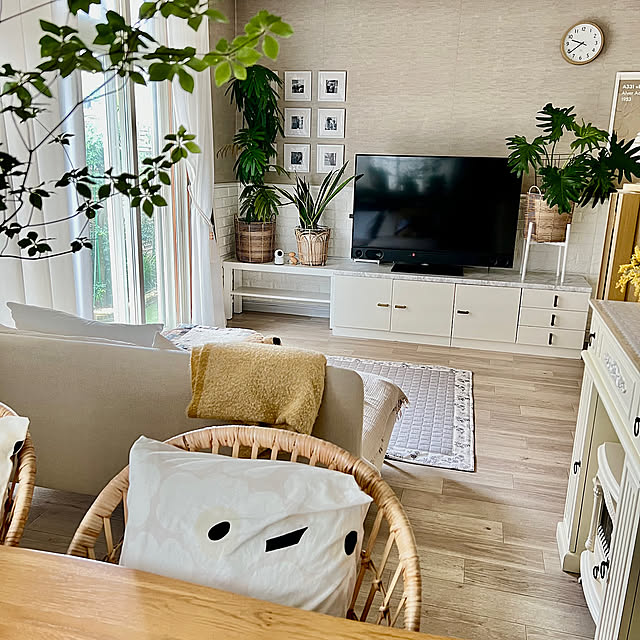 My Shelf,ルンバがお掃除しやすいように,IKEA ラック,IKEAテレビ台,IKEA,すっきり暮らす,セルフリフォーム,断捨離,壁紙DIY,築30年超,ドウダンツツジ,掃除しやすく,老後を考える,ナチュラルインテリア,クッションフロアDIY yukarimamaの部屋