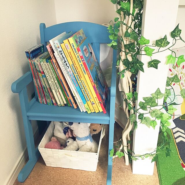 ロッキングチェア,絵本,読書スペース,本棚,子どもスペース,子供部屋　,Bedroom akatukiyukiの部屋