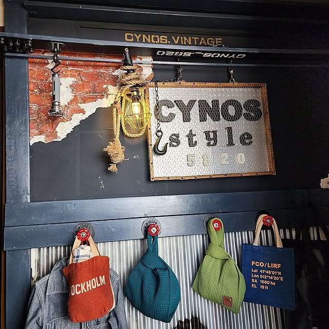 Entrance,カバンの置き場所,玄関収納,エコバック収納,暮らしを整える,すっきり暮らす,エコバック忘れない工夫,見せる収納,暮らしの工夫,賃貸インテリア,DIY女子,賃貸,DIY,賃貸DIY,男前,モールディングゲートDIY,セルフリノベーション,Standard Products CYNOSの部屋