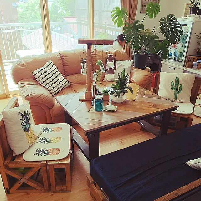 Lounge,DIY,木工,DIY家具,ソファーDIY ,ダイニングテーブルＤＩＹ,ヘリンボーンDIY,ダイソークッションカバー,4waytable＆chair,モンステラ,サンスベリア hisayuの部屋