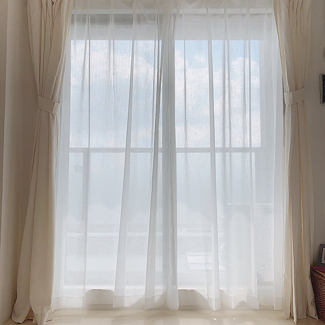 無印良品カーテン,無印,無印良品,カーテン,シンプルインテリア,清潔を保つ,賃貸でも諦めない！,ホワイト インテリア,ひとりぐらし 1K,ホワイト×グレー,おうち時間,物を持たない暮らし,賃貸,ナチュラルインテリア,Bedroom Asumiの部屋