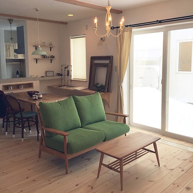 Lounge,椅子,ソファ,雑貨,テーブル,無垢床,漆喰塗り壁,シャンデリア,ホーローペンダントライト ayaneko213の部屋