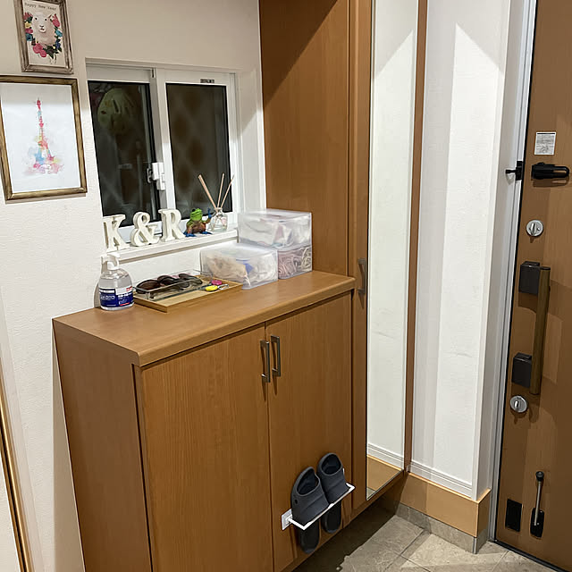 ダイソーふた付きBOX,マスク収納BOX,サンダル,サンダル置き場,マルチバー,セリア,Entrance kohakosuの部屋