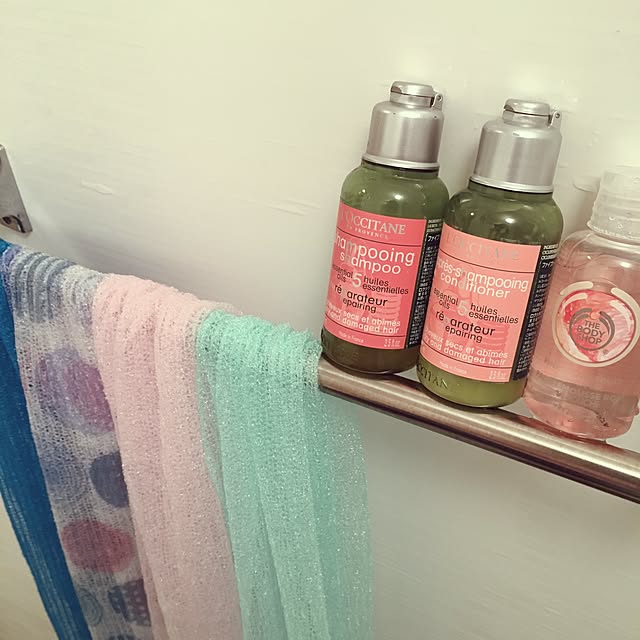 Bathroom,ピンクが好き,ボディタオル,BODY SHOP,L'OCCITANE,ダイソー,白が好き,こどもと暮らす boobieの部屋