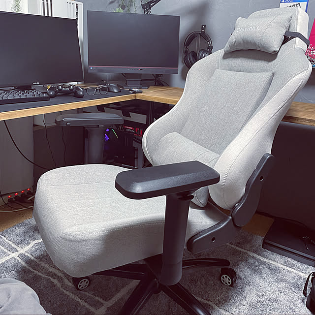 DIY,ニトリ,壁紙屋本舗,息子部屋,ゲーミングPC,築51年,RoomClipショッピング,おうち見直しキャンペーン,犬と暮らす家,ゲーミングデスク,My Desk oggy0301の部屋