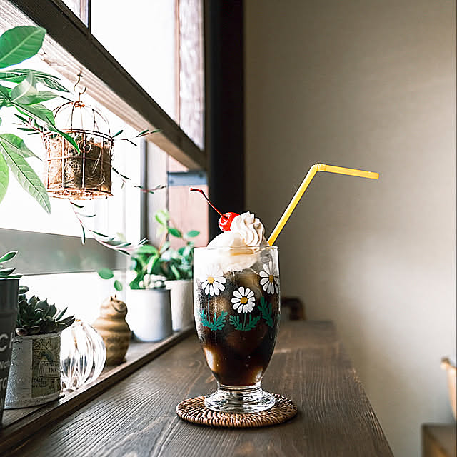 おうちカフェ,コーヒーフロート,アデリアレトロ,ハンドメイド,DIY,雑貨,レトロ,てづくり窓際カフェ,カフェ風,アンティーク,多肉植物,観葉植物,ナチュラル,My Desk memesan.logの部屋